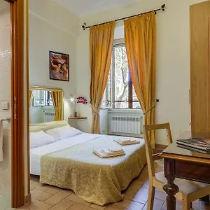 At St. Peter's Apartament