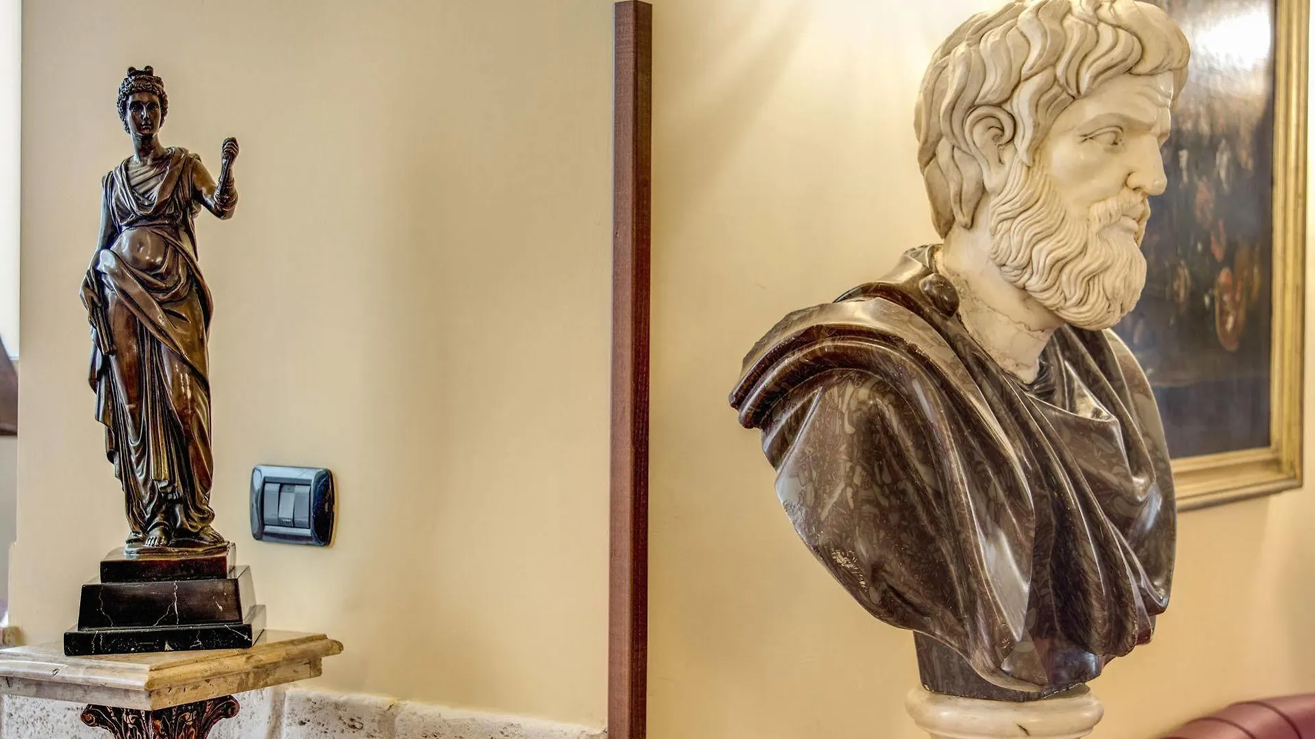 Aurelius Art Gallery Hotel Rome Italy