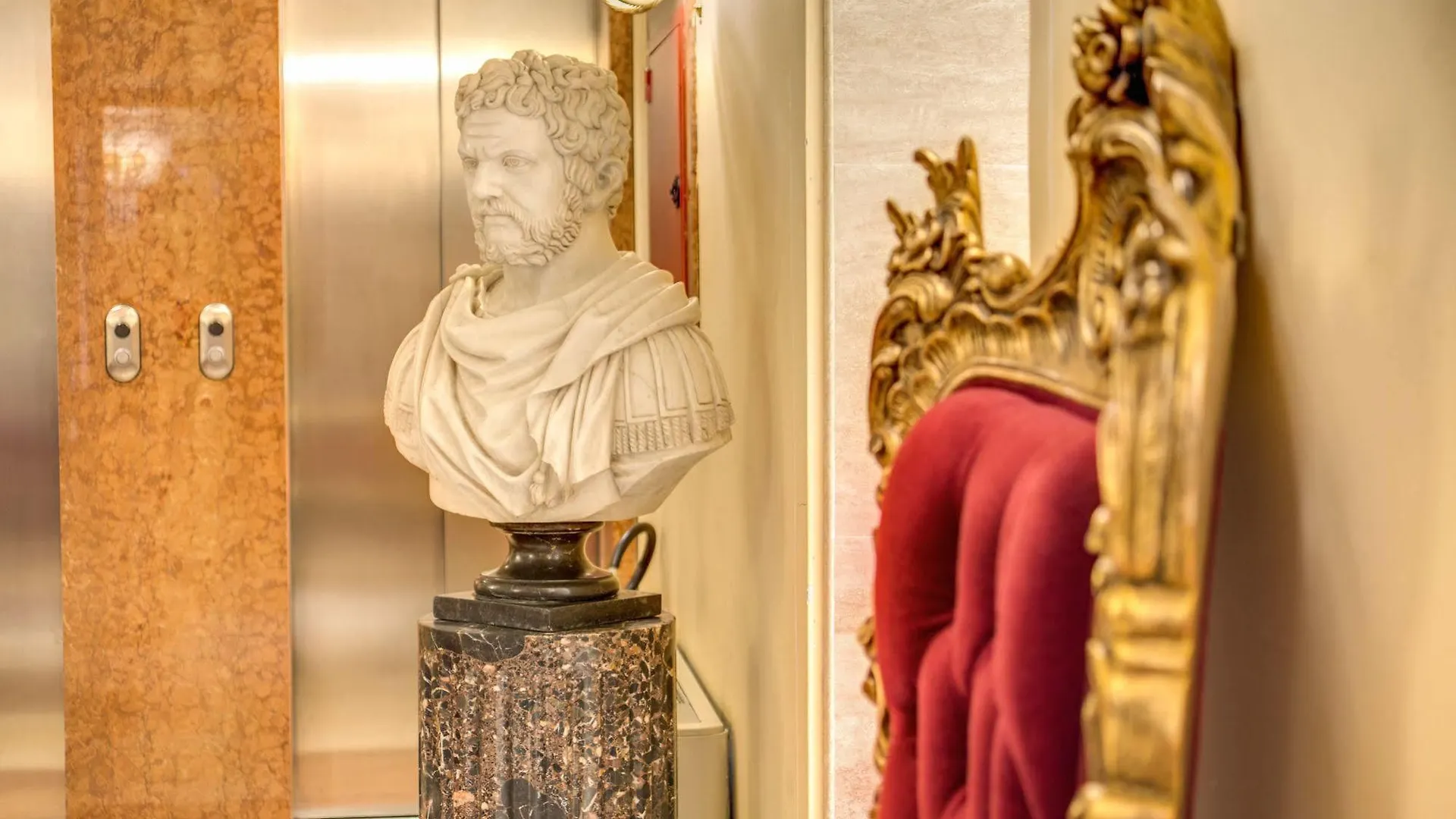 Aurelius Art Gallery Hotel Rome 3*,  Italy